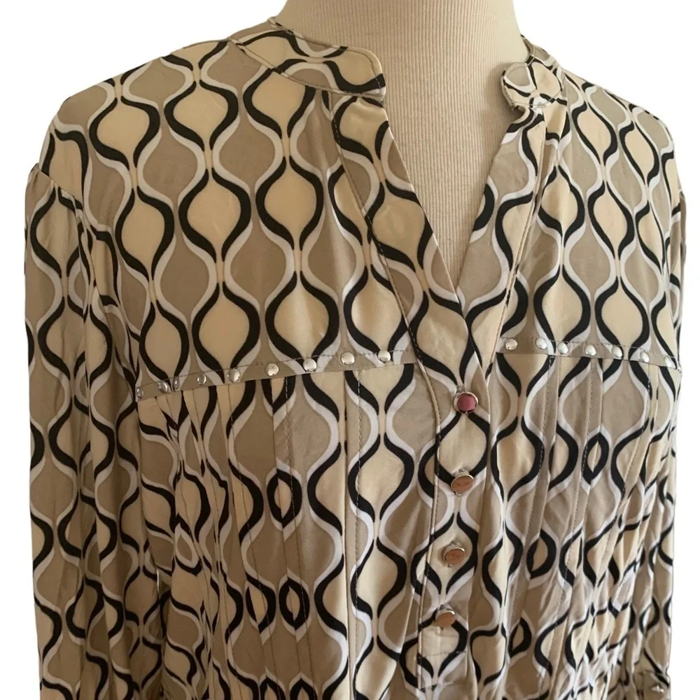 COCOMO 1X Beige Black White Plus Size 3/4 sleeve women's Pintuck Blouse
